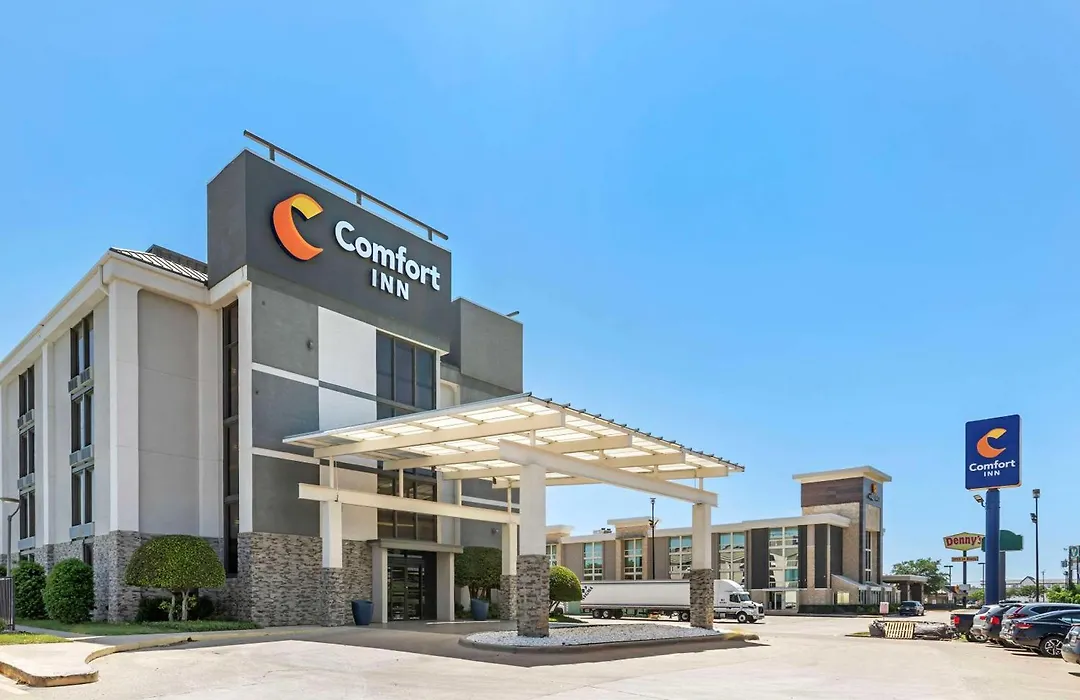 Comfort Inn Dallas North Love Field Airport-1